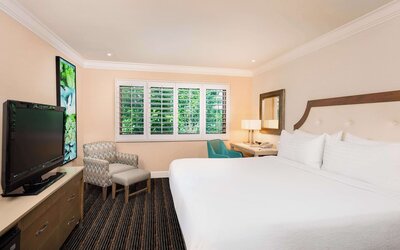 DoubleTree by Hilton San Diego Bayside