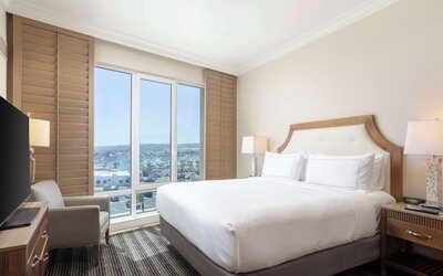 DoubleTree by Hilton San Diego Bayside