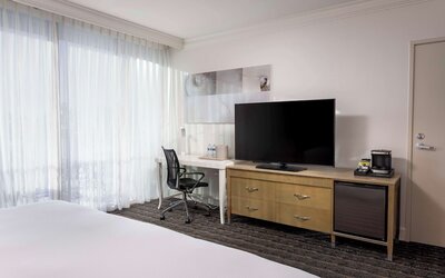 DoubleTree by Hilton San Diego Bayside