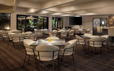 DoubleTree by Hilton San Diego Bayside