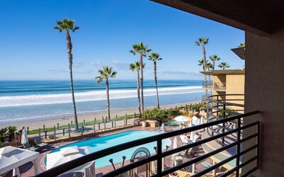 Pacific Terrace Hotel