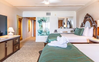 Pacific Terrace Hotel