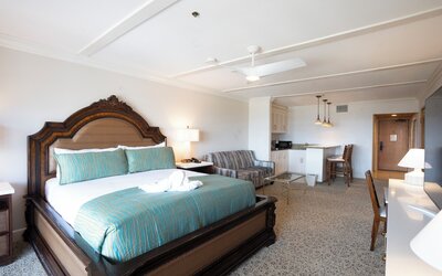 Pacific Terrace Hotel