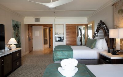 Pacific Terrace Hotel