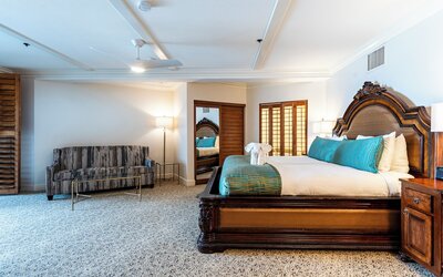 Pacific Terrace Hotel