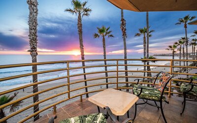 Pacific Terrace Hotel
