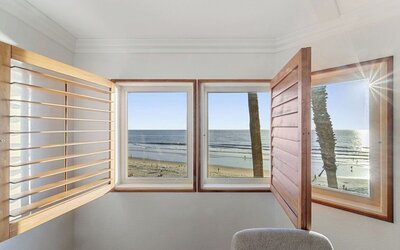 Pacific Terrace Hotel
