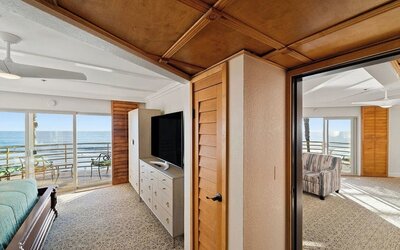Pacific Terrace Hotel
