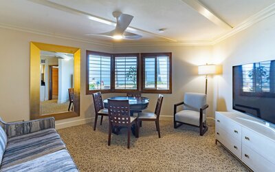 Pacific Terrace Hotel