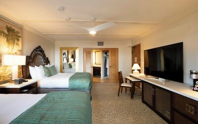 Pacific Terrace Hotel