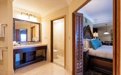Pacific Terrace Hotel