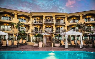 Pacific Terrace Hotel