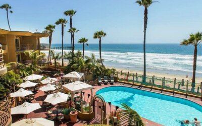 Pacific Terrace Hotel