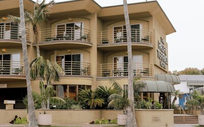 Pacific Terrace Hotel
