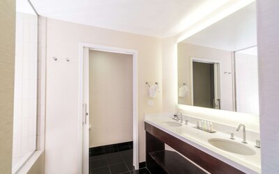 DoubleTree by Hilton Hotel San Diego - Mission Valley