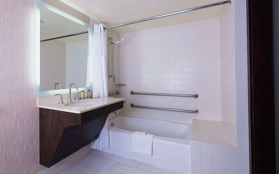 DoubleTree by Hilton Hotel San Diego - Mission Valley