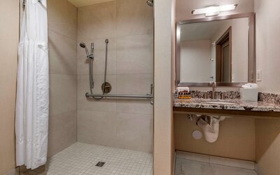 Best Western Plus Island Palms Hotel & Marina