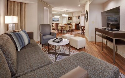 Embassy Suites by Hilton San Diego La Jolla