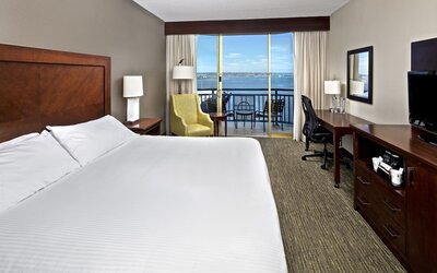 Wyndham San Diego Bayside