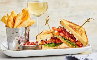 Courtyard by Marriott Cincinnati-Covington