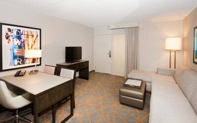 Embassy Suites by Hilton Cincinnati Northeast Blue Ash