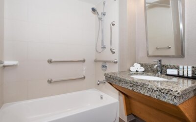 Embassy Suites by Hilton Cincinnati Northeast Blue Ash