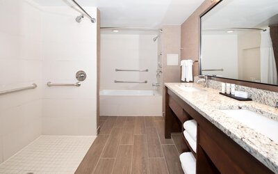 Embassy Suites by Hilton Cincinnati Northeast Blue Ash
