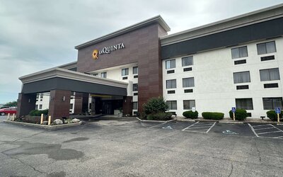 La Quinta Inn and Suites by Wyndham Cincinnati North