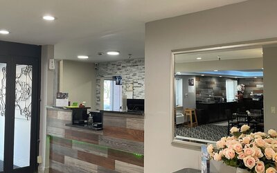 La Quinta Inn and Suites by Wyndham Cincinnati North