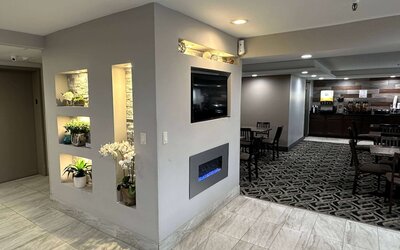 La Quinta Inn and Suites by Wyndham Cincinnati North