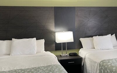 La Quinta Inn and Suites by Wyndham Cincinnati North