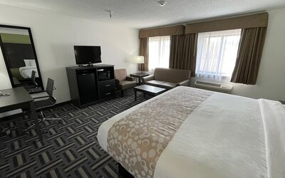 La Quinta Inn and Suites by Wyndham Cincinnati North