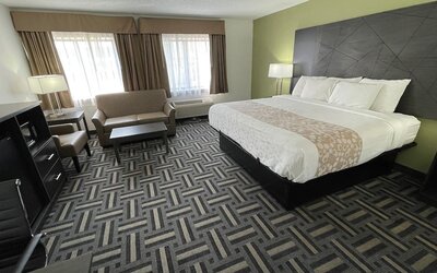 La Quinta Inn and Suites by Wyndham Cincinnati North