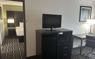 La Quinta Inn and Suites by Wyndham Cincinnati North