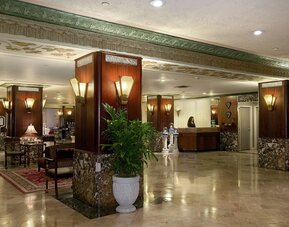 Hilton Cincinnati Netherland Plaza