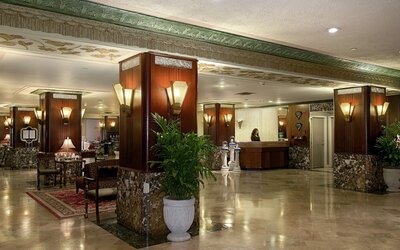 Hilton Cincinnati Netherland Plaza