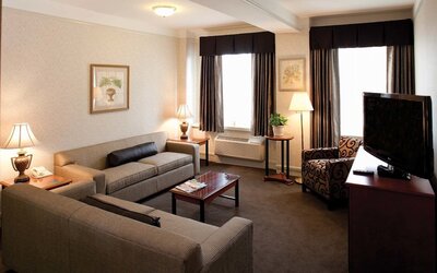 Hilton Cincinnati Netherland Plaza