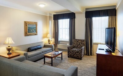 Hilton Cincinnati Netherland Plaza