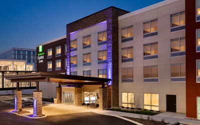 Holiday Inn Express and Suites-Cincinnati NE - Red Bank Road by IHG