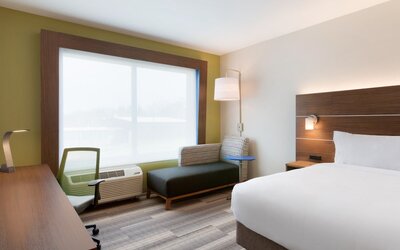 Holiday Inn Express and Suites-Cincinnati NE - Red Bank Road by IHG