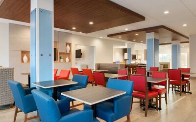 Holiday Inn Express and Suites-Cincinnati NE - Red Bank Road by IHG