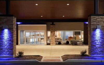 Holiday Inn Express and Suites-Cincinnati NE - Red Bank Road by IHG