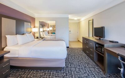 La Quinta Inn & Suites by Wyndham Cincinnati Airpt Florence