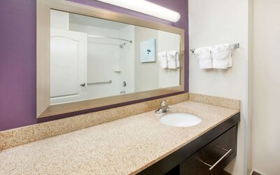 La Quinta Inn & Suites by Wyndham Cincinnati Airpt Florence