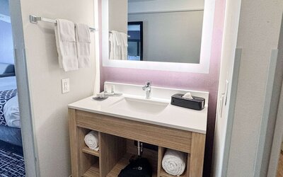 La Quinta Inn & Suites by Wyndham Cincinnati Airpt Florence