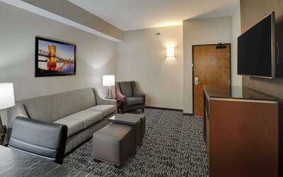 Drury Plaza Hotel Cincinnati Florence