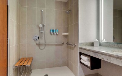 Drury Plaza Hotel Cincinnati Florence