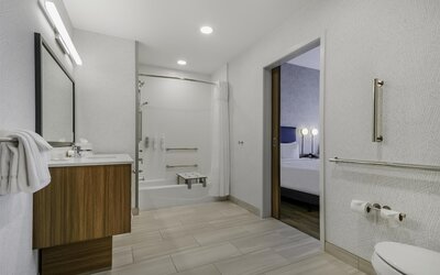 Home2 Suites By Hilton Cincinnati Midtown Oakley