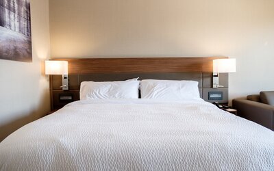 AC Hotel by Marriott Cincinnati at The Banks