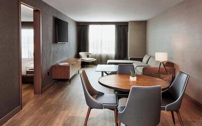 AC Hotel by Marriott Cincinnati at The Banks